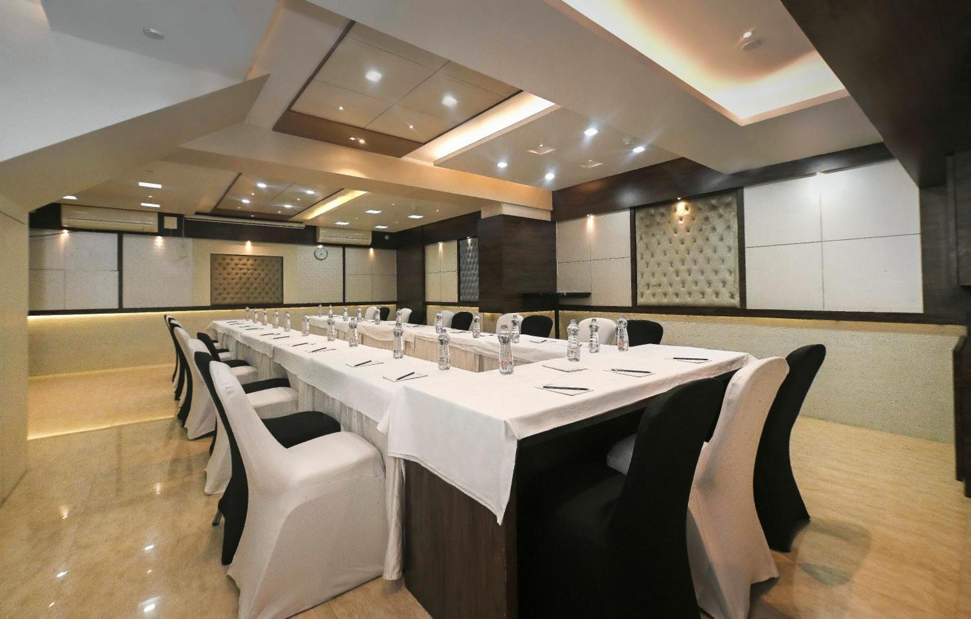 Hotel Le Grande Mumbai  Buitenkant foto