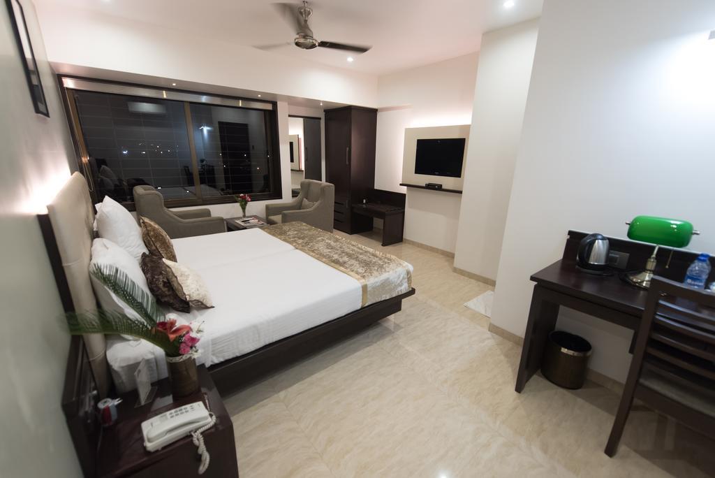 Hotel Le Grande Mumbai  Buitenkant foto