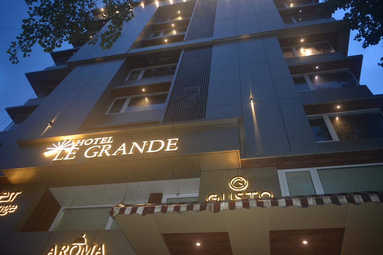 Hotel Le Grande Mumbai  Buitenkant foto